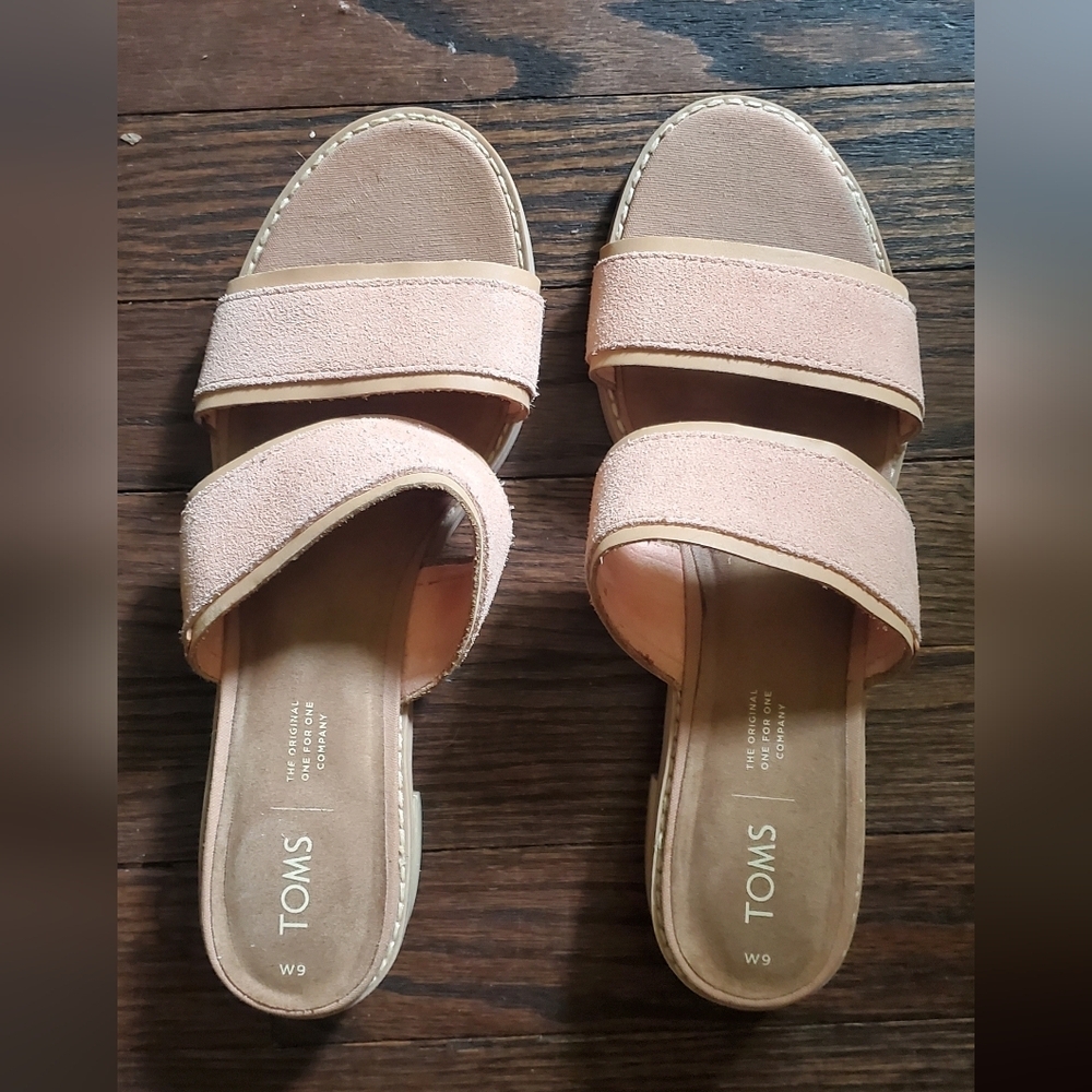 Toms Mariposa Coral Slip On Shoes Size 9